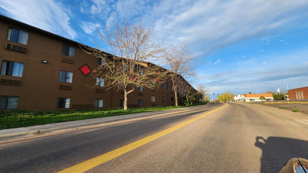 Grizzly Inn 大瀑布城 外观 照片